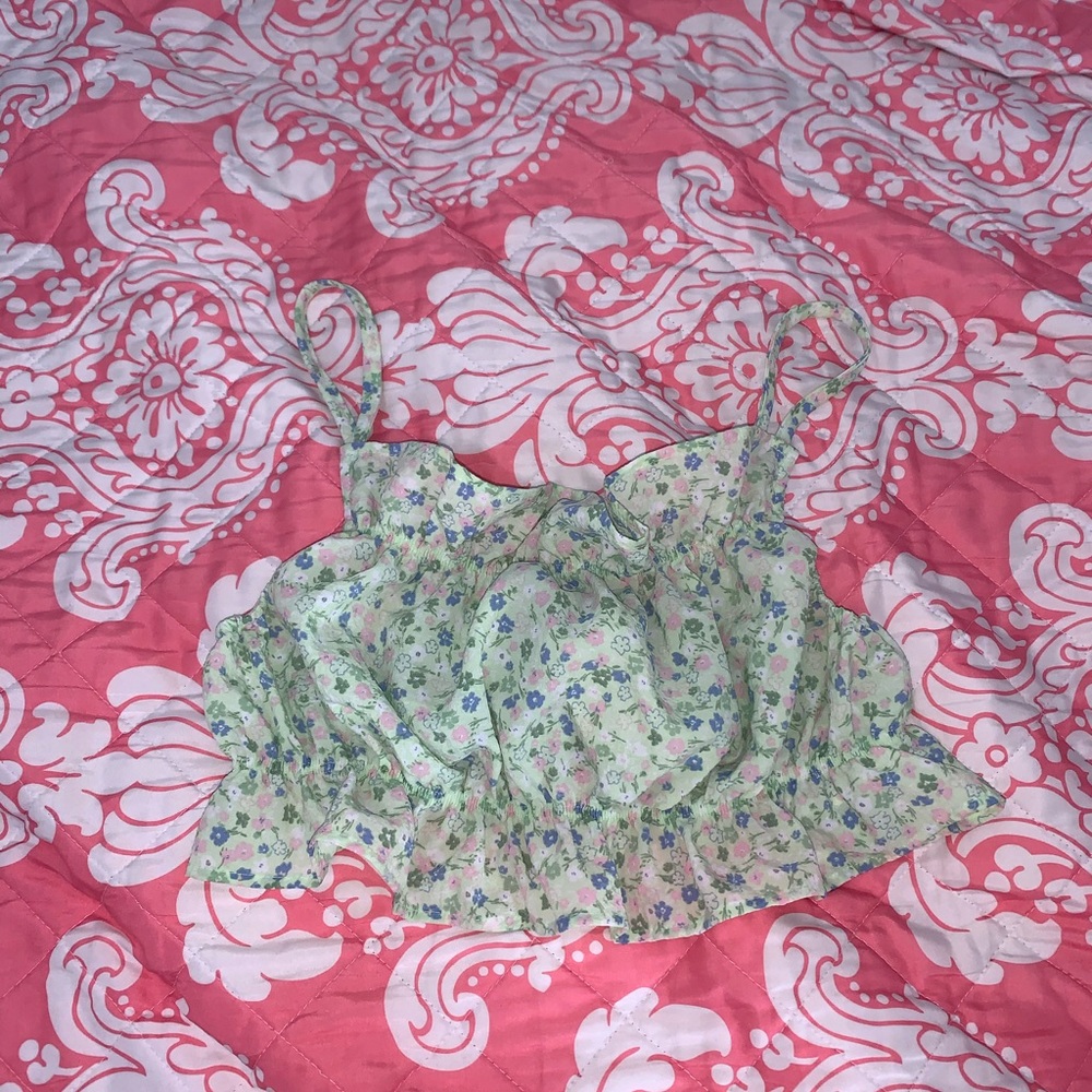 Brand new H&M crop top